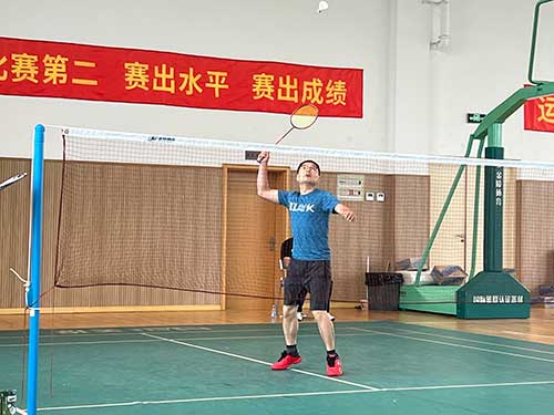 上海創力集團成功舉辦2023年重固鎮職工羽毛球比賽(圖2)